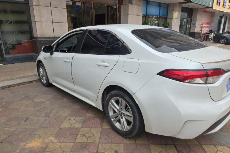 丰田 雷凌 2021款 双擎 1.8H E-CVT进取版车身外观4