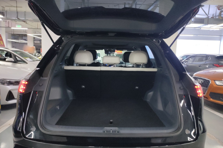 吉利银河 银河星舰7 EM-i 2025款 120km 启航+版机舱底盘23