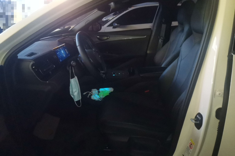 比亚迪 海豹06新能源 2025款 DM-i 智驾版 80KM豪华型中控内饰19