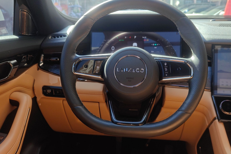 领克09 EM-P 2021款 2.0T PHEV Ultra 六座中控内饰13