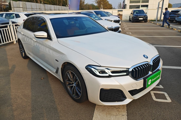 宝马5系新能源 2022款 改款二 535Le M运动套装车身外观3