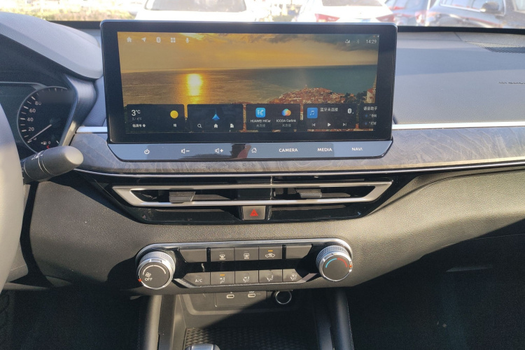 日产 天籁 2024款 2.0L XE 真心版局部细节16