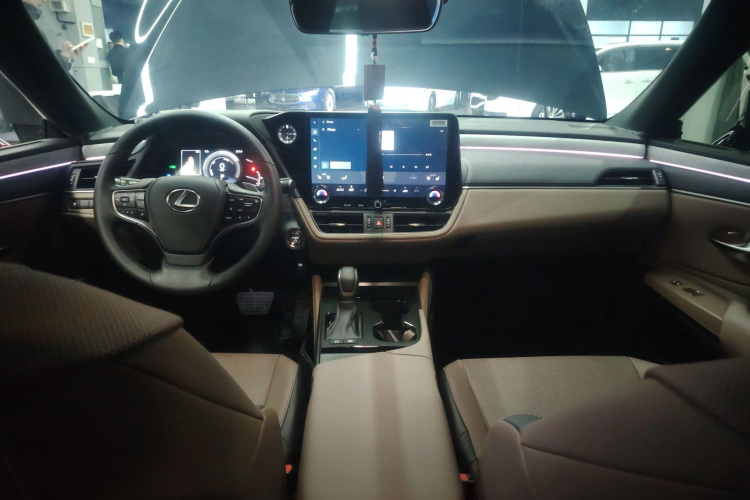 雷克萨斯ES 2025款 300h 臻享版中控内饰7002