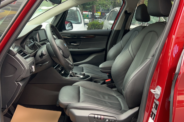 宝马2系旅行车(进口) 2015款 218i 运动设计套装中控内饰7001