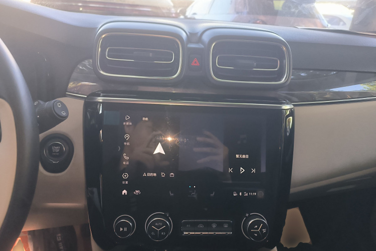 领克02 2018款 1.5T DCT两驱耀Pro版 国V中控内饰7002