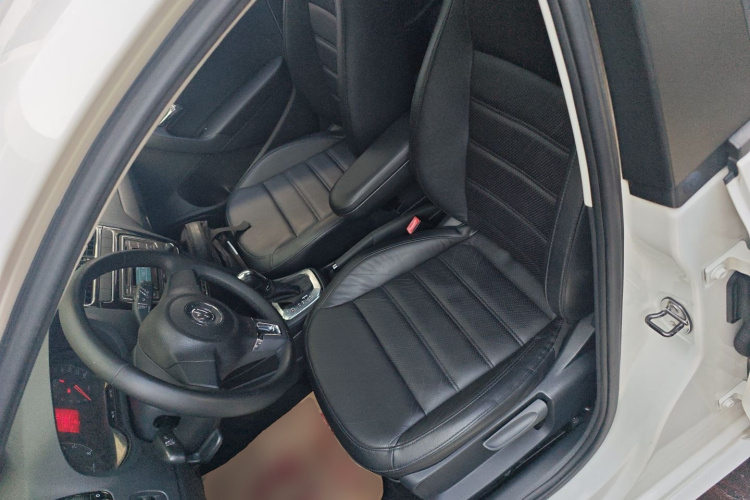 大众 Polo 2013款 1.6L 自动豪华版中控内饰19