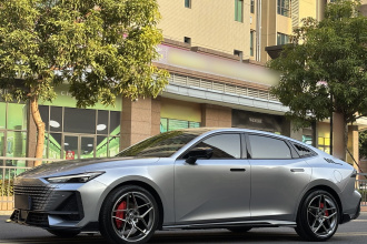 长安UNI-V 2022款 1.5T 运动版