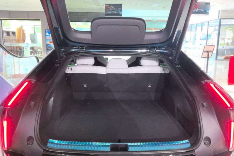 小鹏P7 2025款 702 长续航 Ultra局部细节23