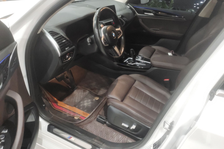 宝马X3 2021款 xDrive25i M运动套装中控内饰19