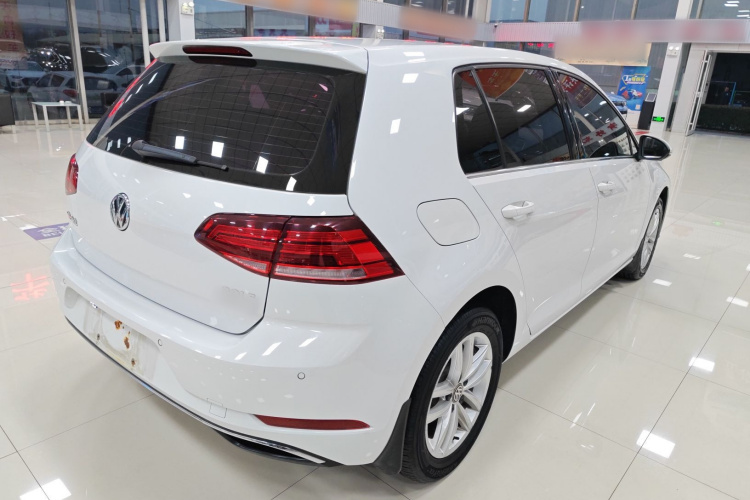 大众 高尔夫 2018款 230TSI 自动舒适型车身外观7
