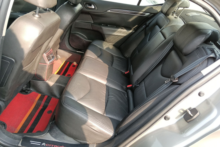 雪铁龙C4L 2014款 1.6THP 智驱版 自动劲智型中控内饰21