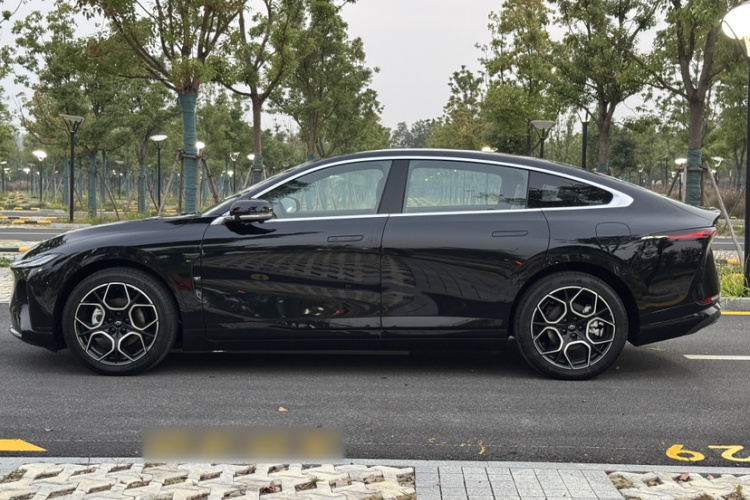 长安启源A07 2025款 蓝鲸增程版 230尊贵型车身外观6006