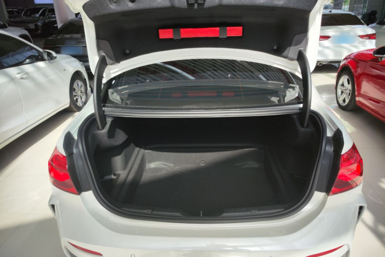 宝马1系 2022款 125i M运动曜夜版局部细节23