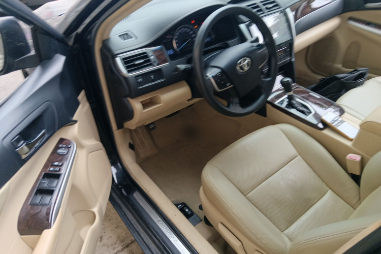 丰田 凯美瑞 2016款 2.0E 十周年纪念精英版中控内饰20