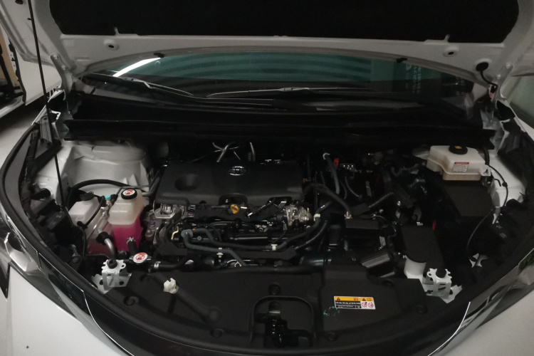 丰田 赛那SIENNA 2023款 2.5L混动 舒适版机舱底盘24