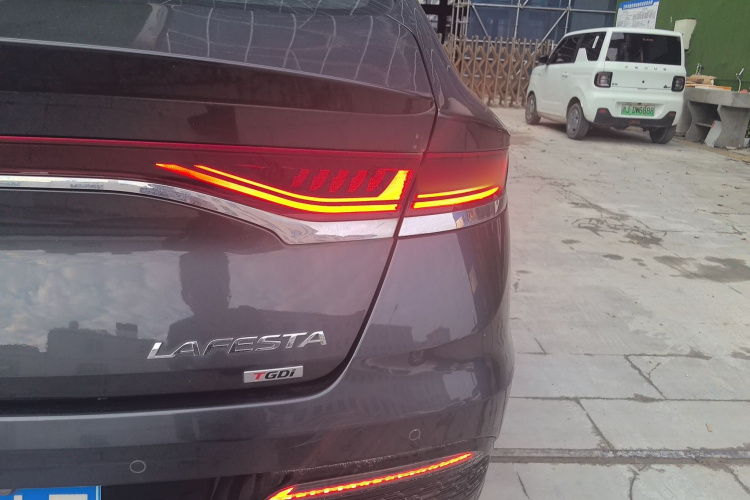 现代 菲斯塔 2019款 280TGDi 智速版 国VI车身外观9