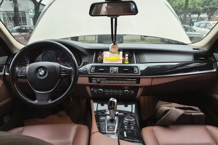 宝马5系 2017款 520Li 典雅型中控内饰7002