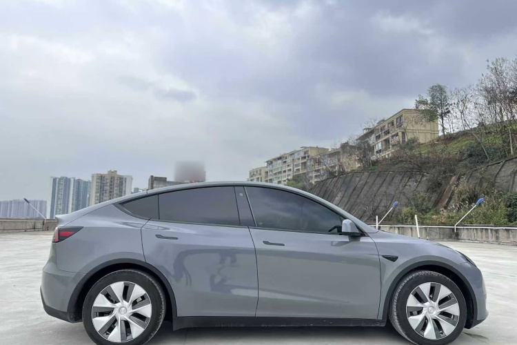 特斯拉 Model Y 2022款 后轮驱动版车身外观6003