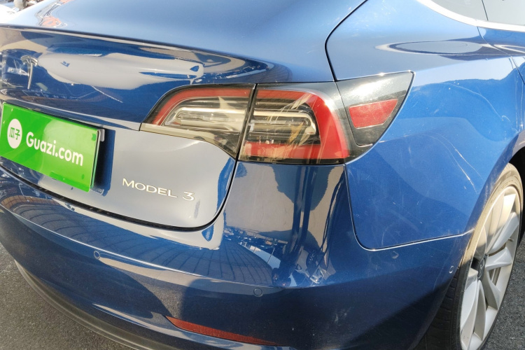 特斯拉 Model 3 2019款 标准续航后驱升级版车身外观9