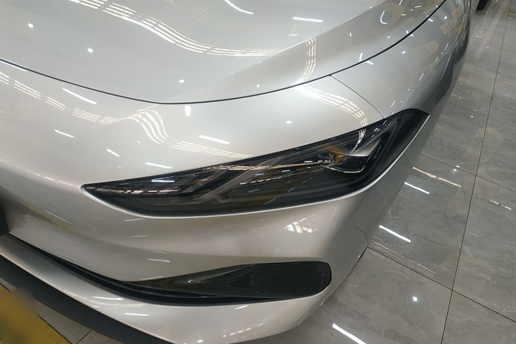 荣威D7 2025款 DMH 125km 世界冠军卓越版局部细节36