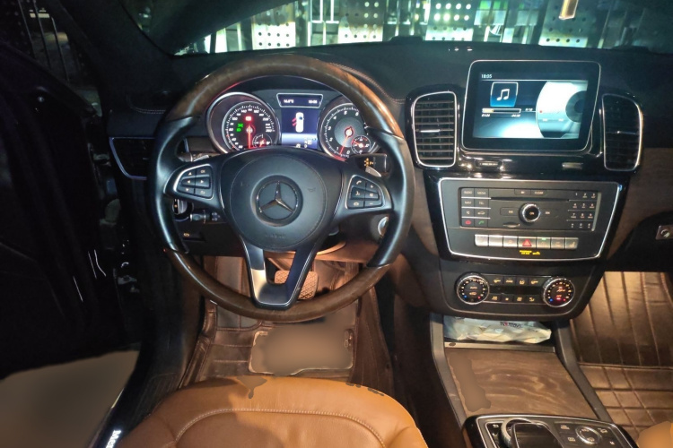 奔驰GLS 2017款 GLS 400 4MATIC豪华型局部细节13