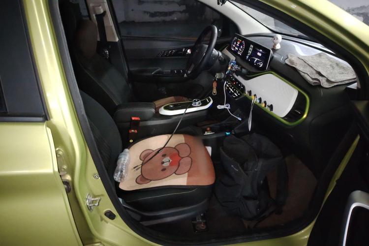 长安欧尚 奔奔E-Star 2020款 心动版 三元锂局部细节41