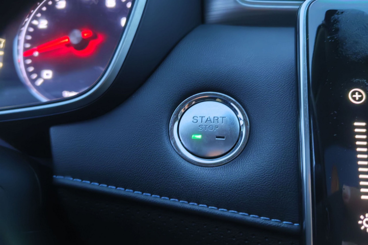 荣威RX5 2020款 PLUS 300TGI 手动Ali国潮豪华版中控内饰7004