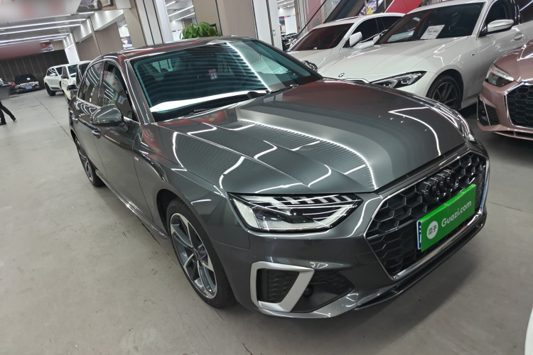 奥迪A4L 2022款 40 TFSI 时尚动感型车身外观3