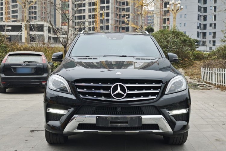 奔驰M级 2012款 ML 350 豪华型车身外观6001