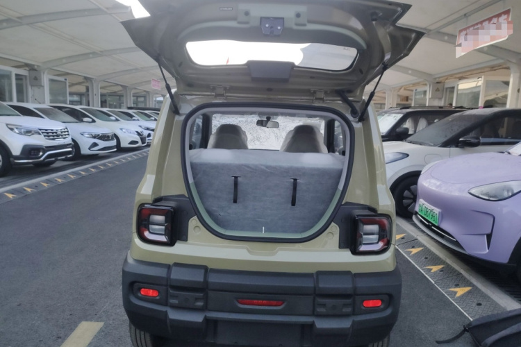 吉利银河 2025款 210km 熊猫骑士机舱底盘23