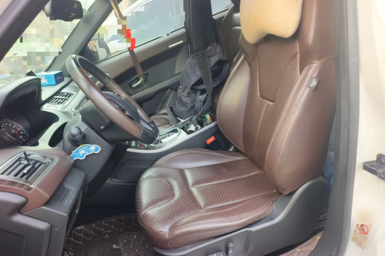 陆风X7 2015款 2.0T 全景尊贵版中控内饰19