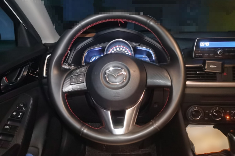 马自达3 昂克赛拉 2016款 两厢 1.5L 自动舒适型中控内饰13