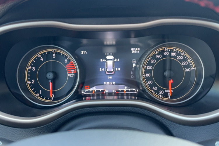 Jeep 自由光 2017款 2.0L 优越版局部细节14