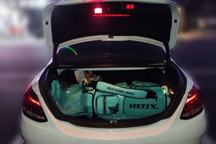 奔驰C级 2015款 C 200 L 4MATIC 运动版局部细节23