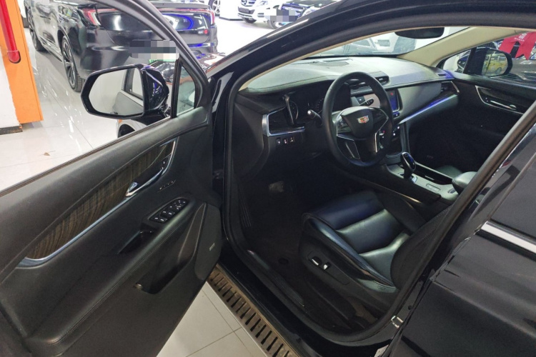 凯迪拉克XT5 2018款 25T 豪华型中控内饰7003
