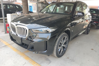 宝马X5 2026款 xDrive 30Li 尊享型M运动曜夜套装