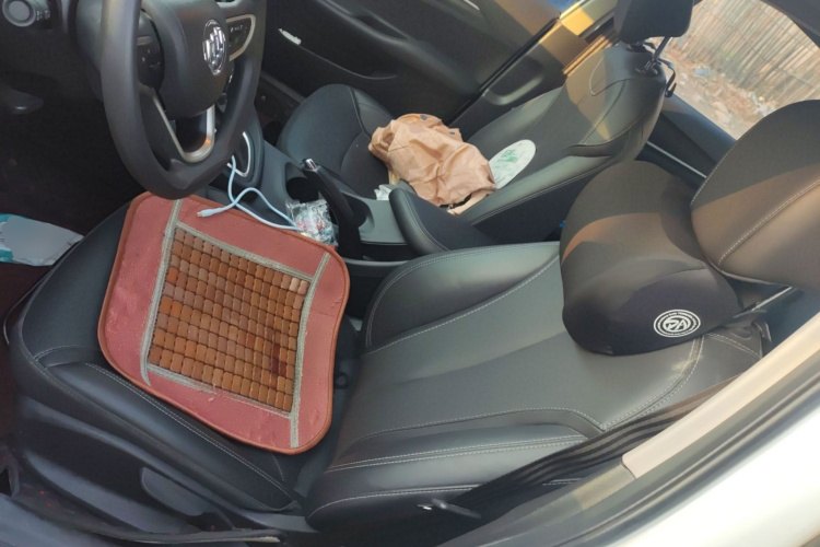 别克 英朗 2021款 改款 典范 1.5L 自动精英型中控内饰19