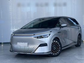 小鹏X9 2025款 650长续航 Max