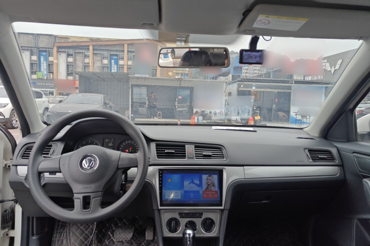 大众 朗逸 2013款 改款经典 1.6L 自动风尚版中控内饰12