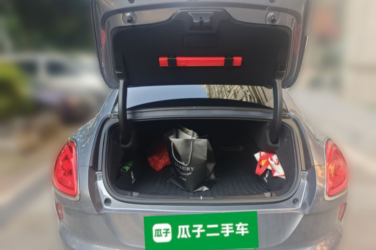 欧拉闪电猫 2022款 555km 尊贵版中控内饰23