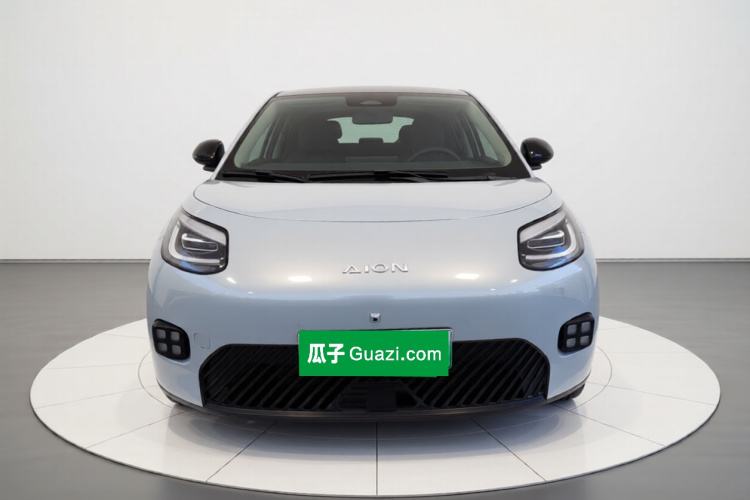 埃安 AION UT 2025款 420智豪版车身外观2