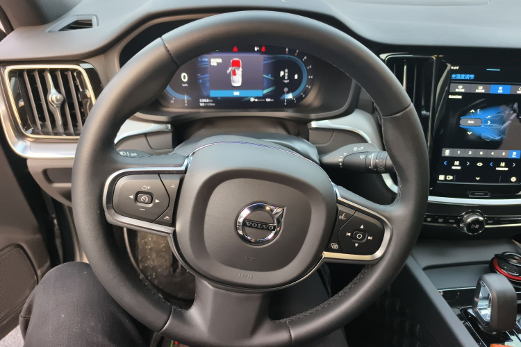 沃尔沃S60 2023款 B4 智逸豪华版中控内饰13