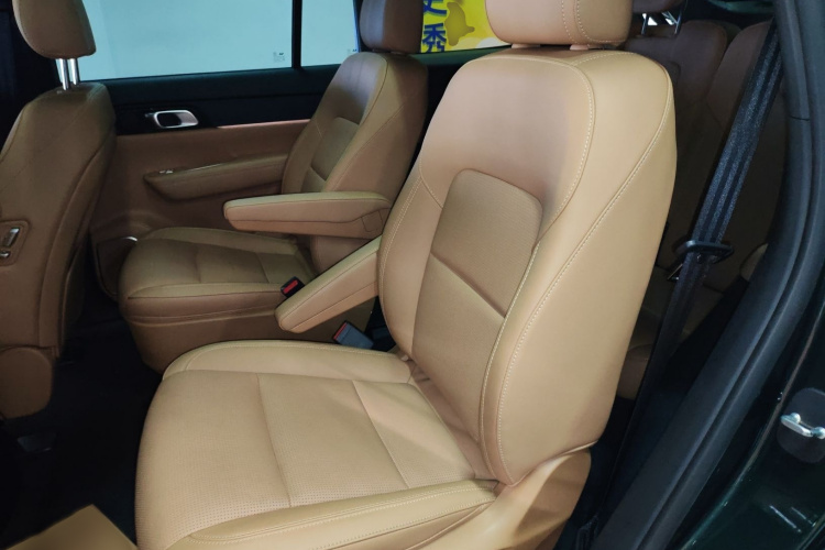 理想汽车 理想ONE 2021款 增程6座版中控内饰7004