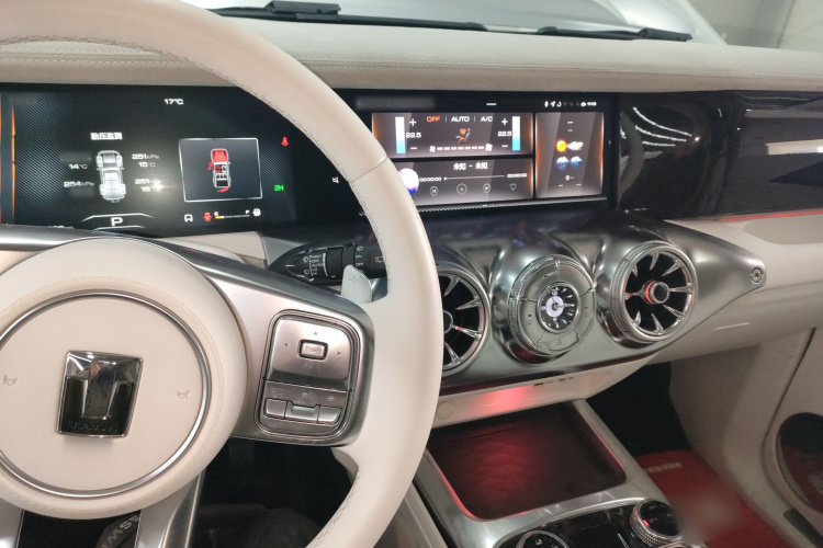 超境汽车 共创坦克300 2021款 2.0T 赛博坦克中控内饰12