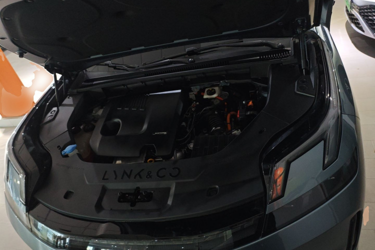 领克08 EM-P 2025款 220km 四驱性能Halo局部细节24