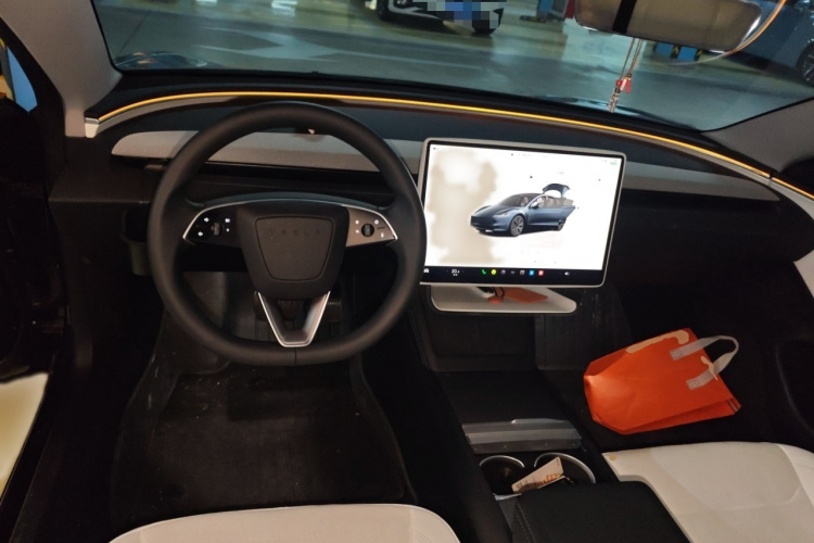 特斯拉 Model 3 2023款 长续航全轮驱动版局部细节13