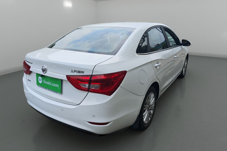 别克 英朗 2016款 15N 自动精英型车身外观7