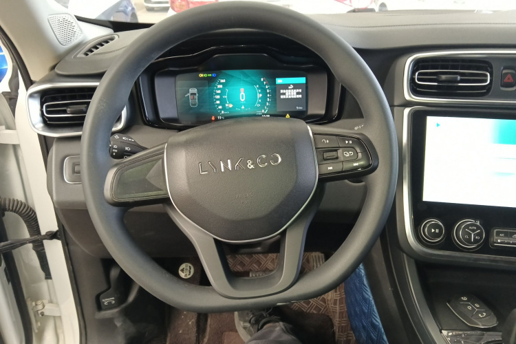 领克01 2019款 2.0T 两驱纯版 国VI中控内饰13