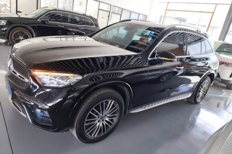 奔驰GLC 2023款 GLC 300 L 4MATIC 动感型 7座车身外观4