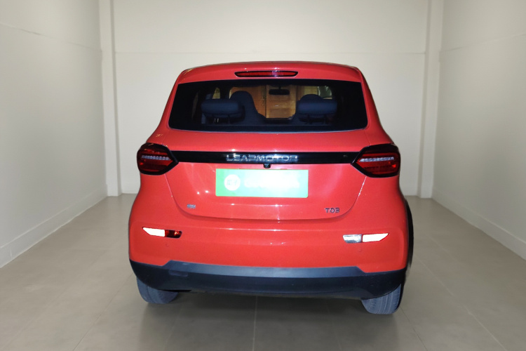 零跑汽车 零跑T03 2021款 400舒享版车身外观6